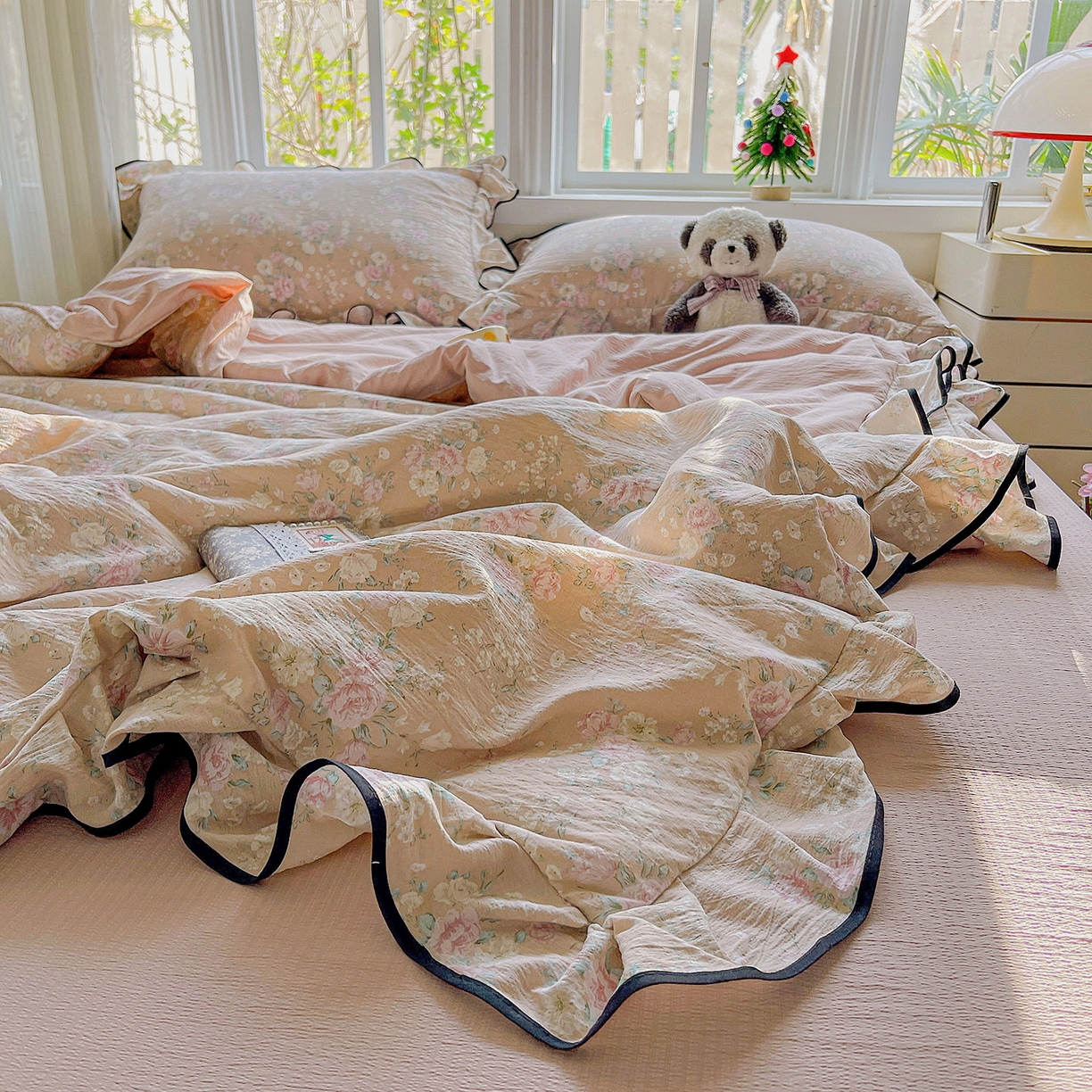 91家纺网 家纺一手货源 找家纺 暖芯优选 2025（优选）新款皱皱双层纱荷叶大花边夏被空调被夏凉被三件套 朝花夕拾