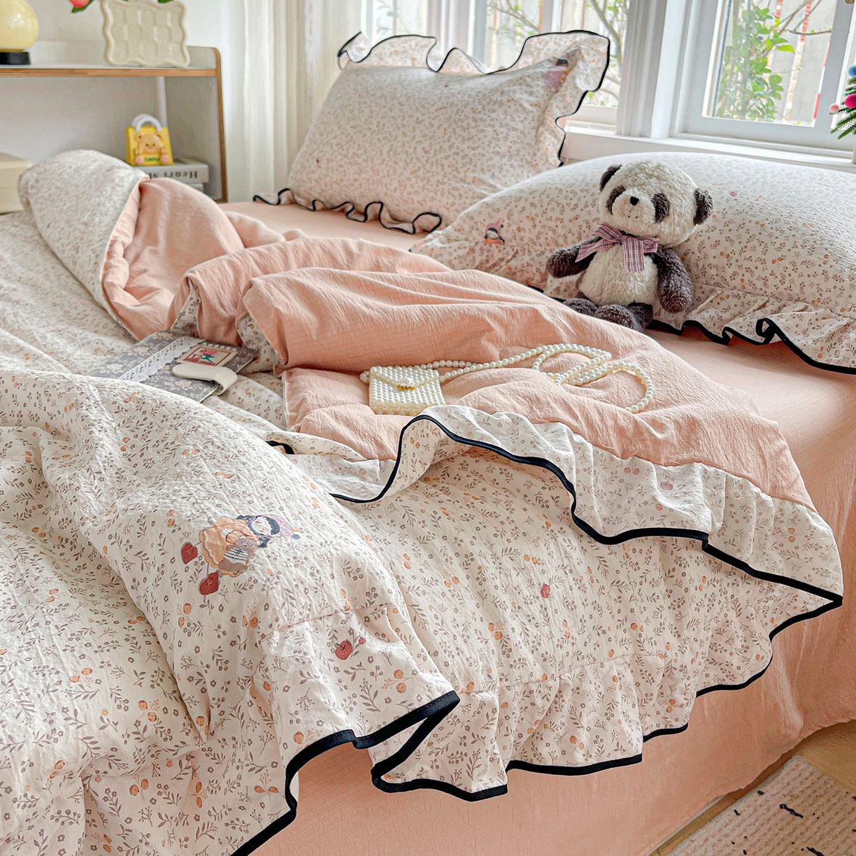 91家纺网 家纺一手货源 找家纺 暖芯优选 2025（优选）新款皱皱双层纱荷叶大花边夏被空调被夏凉被三件套 春日初见