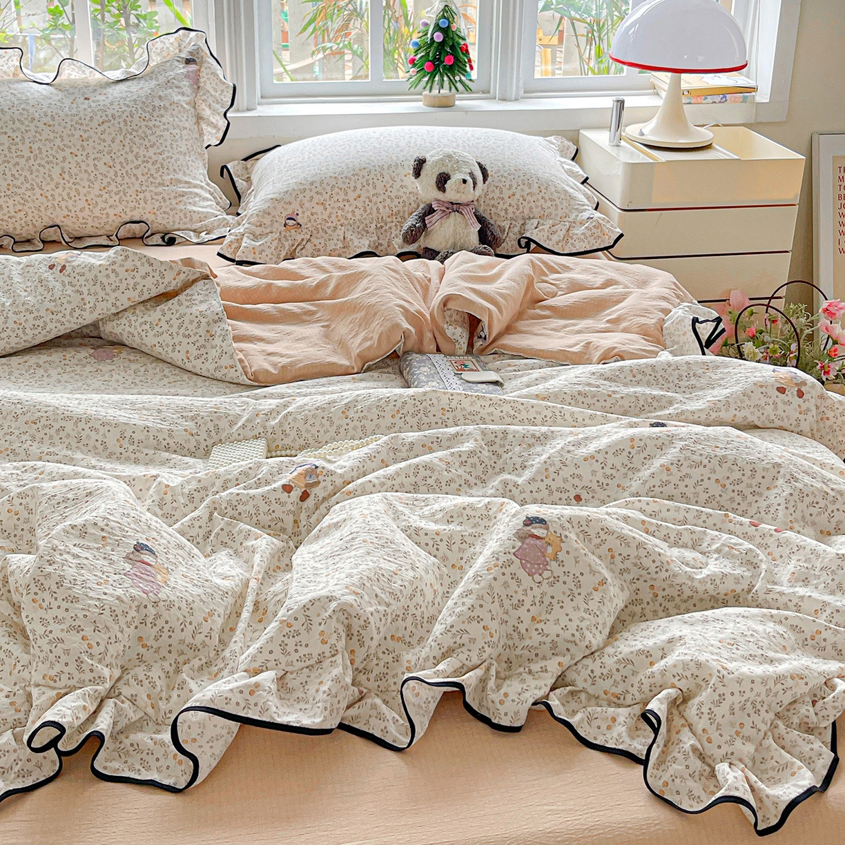 91家纺网 家纺一手货源 找家纺 暖芯优选 2025（优选）新款皱皱双层纱荷叶大花边夏被空调被夏凉被三件套 春日初见