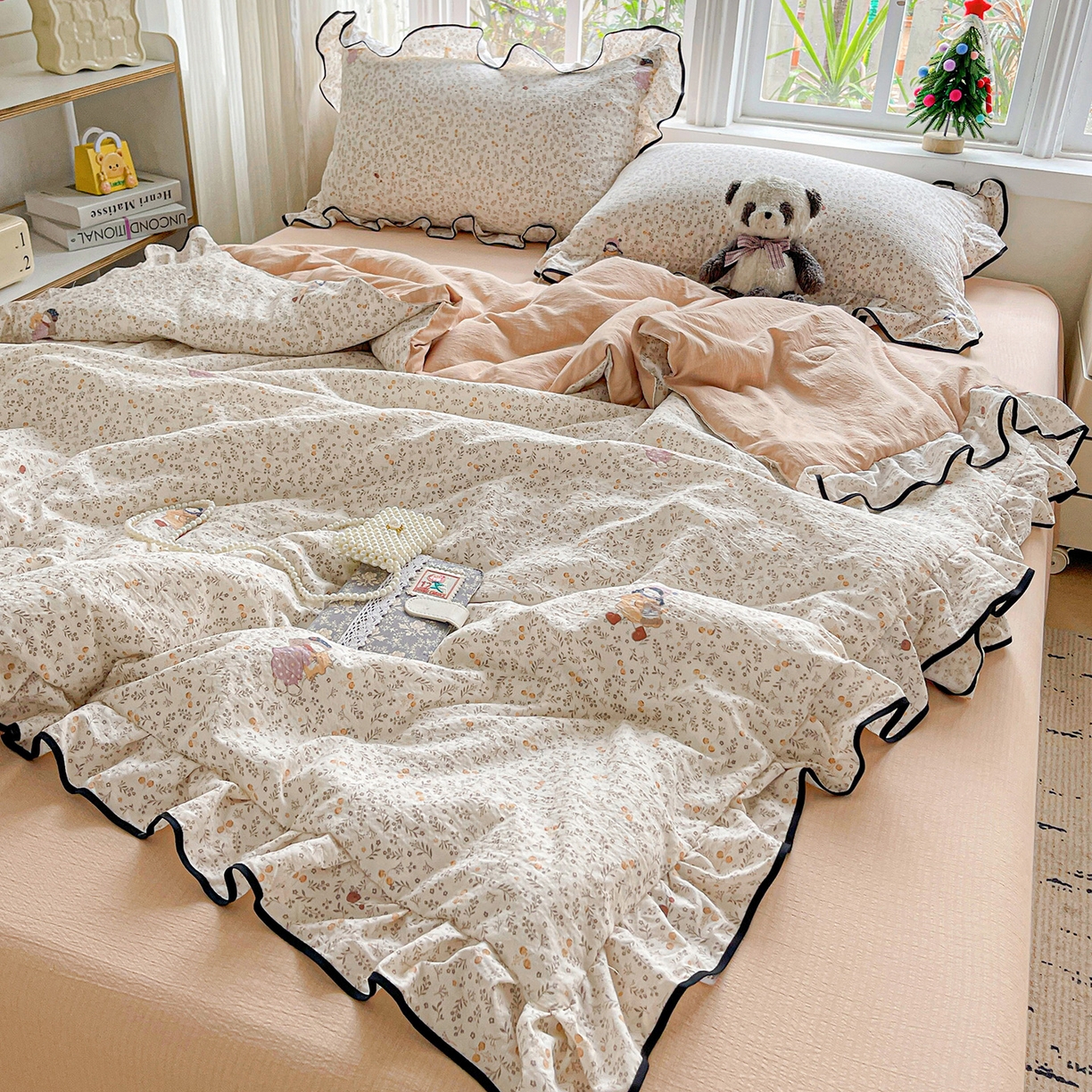 91家纺网 家纺一手货源 找家纺 暖芯优选 2025（优选）新款皱皱双层纱荷叶大花边夏被空调被夏凉被三件套 春日初见