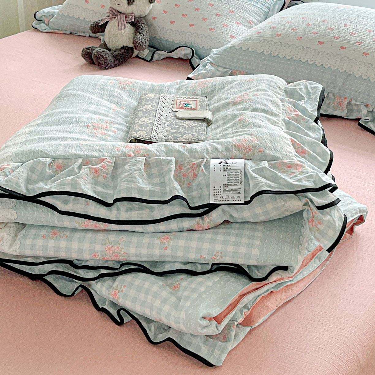 91家纺网 家纺一手货源 找家纺 暖芯优选 2025（优选）新款皱皱双层纱荷叶大花边夏被空调被夏凉被三件套 浮生若梦