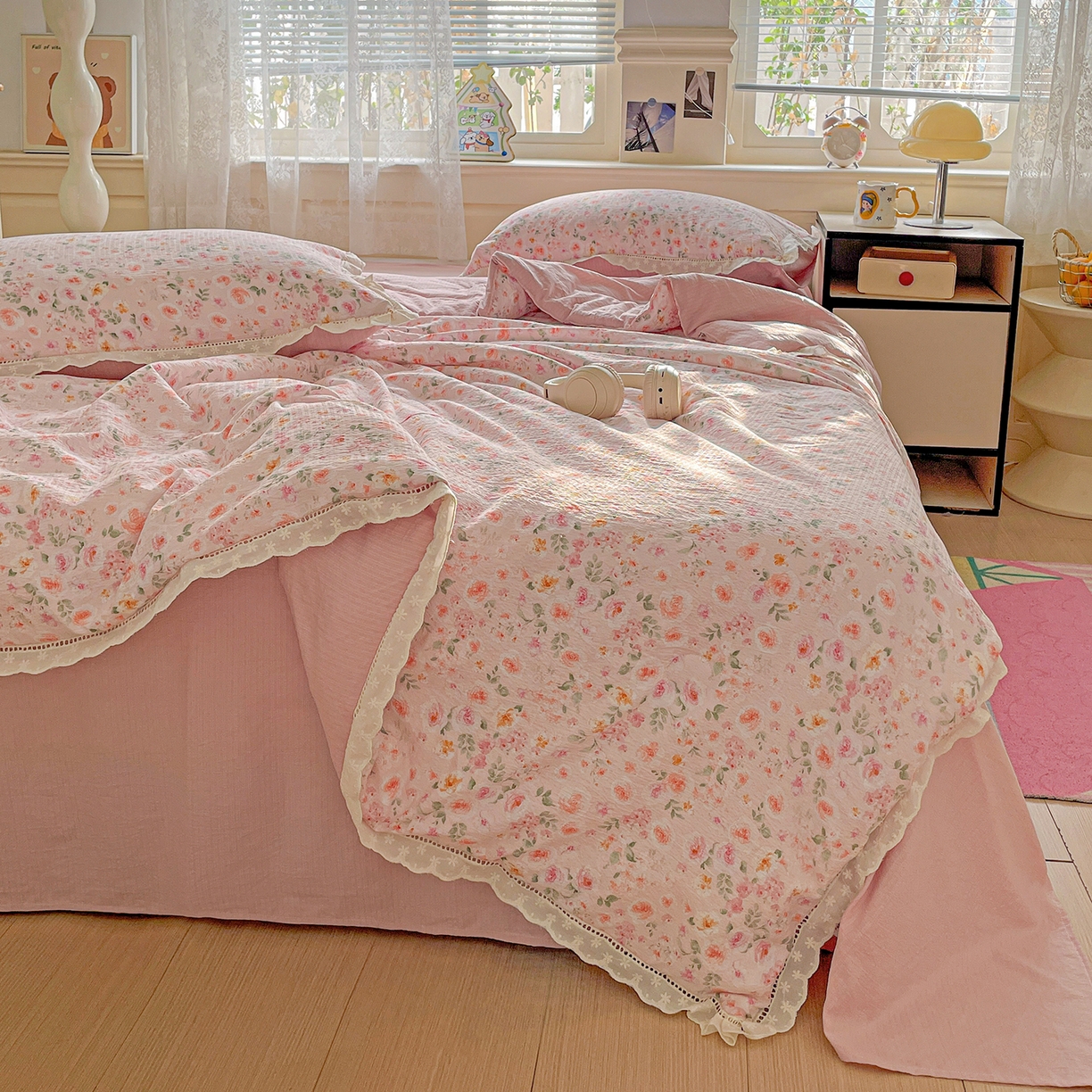 91家纺网 家纺一手货源 找家纺 暖芯优选 2025新款皱皱双层纱全棉花边夏被夏凉被空调被三件套 粉妆