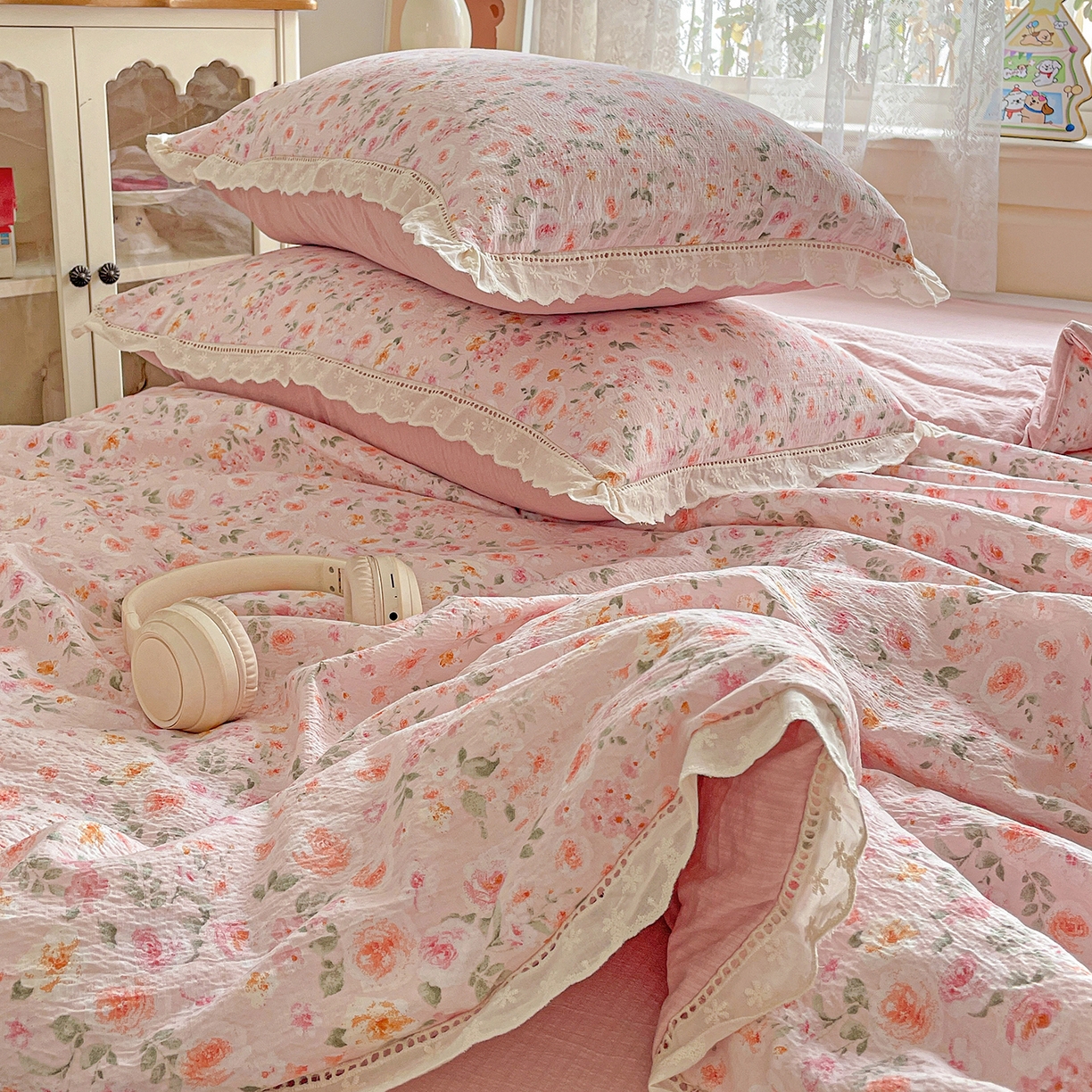 91家纺网 家纺一手货源 找家纺 暖芯优选 2025新款皱皱双层纱全棉花边夏被夏凉被空调被三件套 粉妆