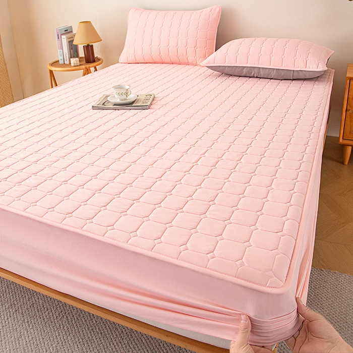 91家纺网 家纺一手货源 找家纺 锦眠 2025新款亲肤面包格夹棉床笠 粉色