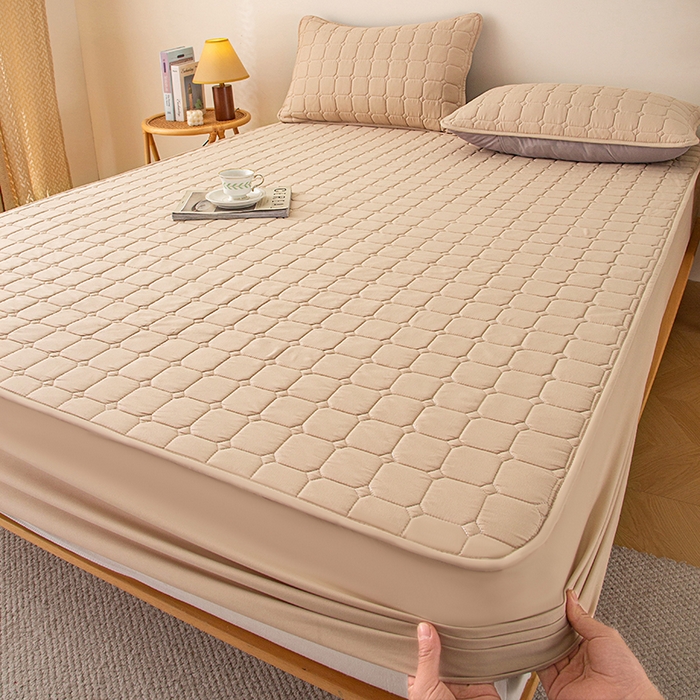 91家纺网 家纺一手货源 找家纺 锦眠 2025新款亲肤面包格夹棉床笠 卡其