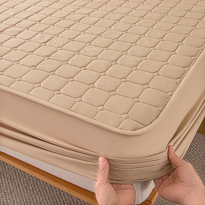 91家纺网 家纺一手货源 找家纺 锦眠 2025新款亲肤面包格夹棉床笠 卡其