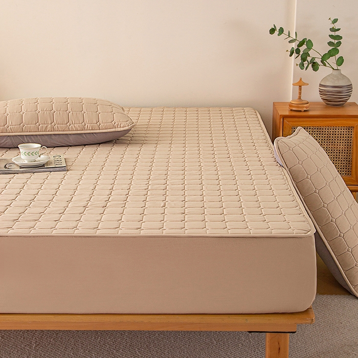 91家纺网 家纺一手货源 找家纺 锦眠 2025新款亲肤面包格夹棉床笠 卡其