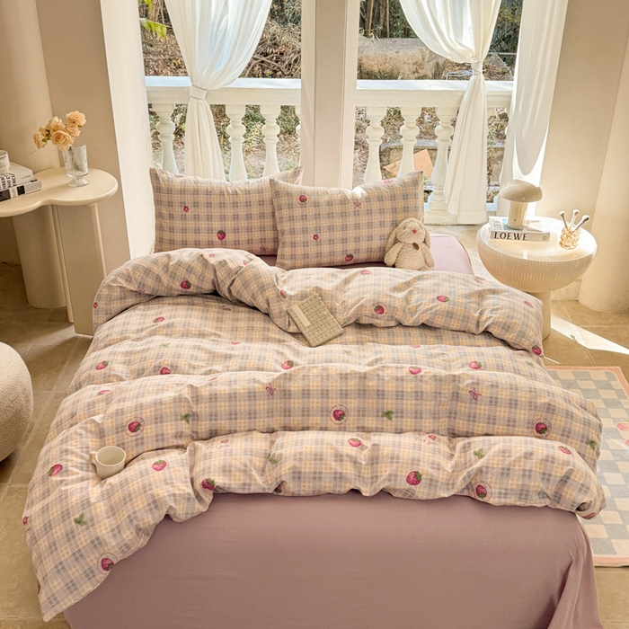 91家纺网 家纺一手货源 找家纺 韩巢家纺 2025热销新款云感双层纱单件被套-（提供卖家秀） 有草莓的地方