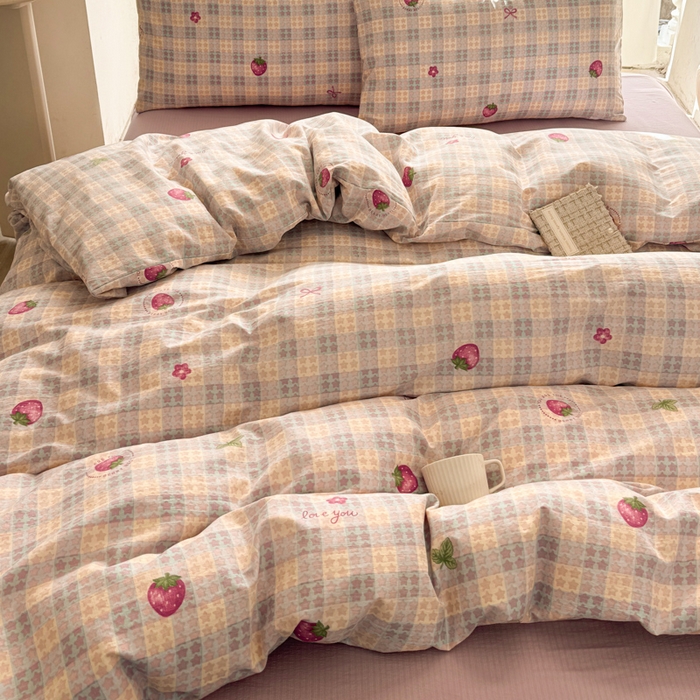 91家纺网 家纺一手货源 找家纺 韩巢家纺 2025热销新款云感双层纱单件被套-（提供卖家秀） 有草莓的地方