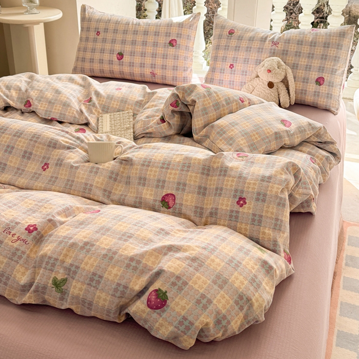 91家纺网 家纺一手货源 找家纺 韩巢家纺 2025热销新款云感双层纱单件被套-（提供卖家秀） 有草莓的地方