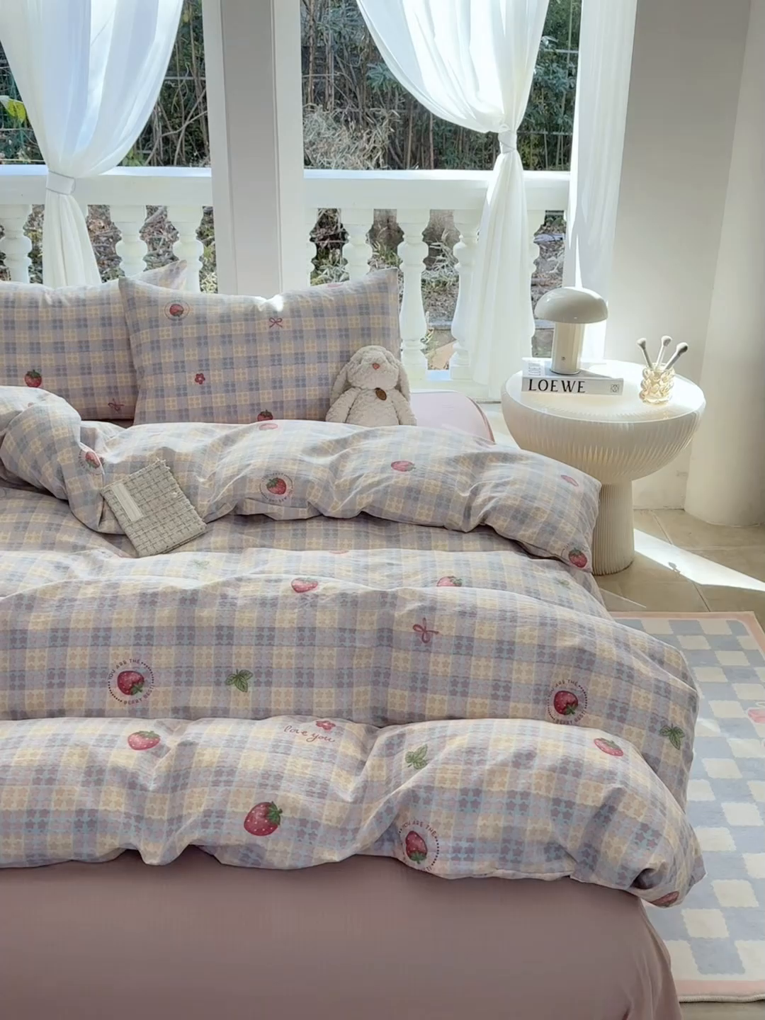 91家纺网 家纺一手货源 找家纺 韩巢家纺 2025热销新款云感双层纱单件被套-（提供卖家秀） 有草莓的地方