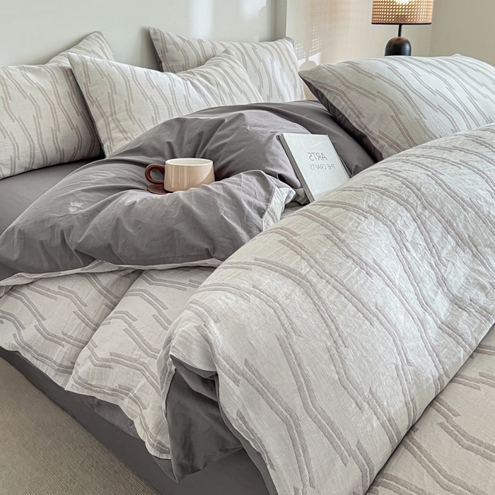 91家纺网 家纺一手货源 找家纺 小懒猪2025色织水洗双层纱提花四件套 亚瑟