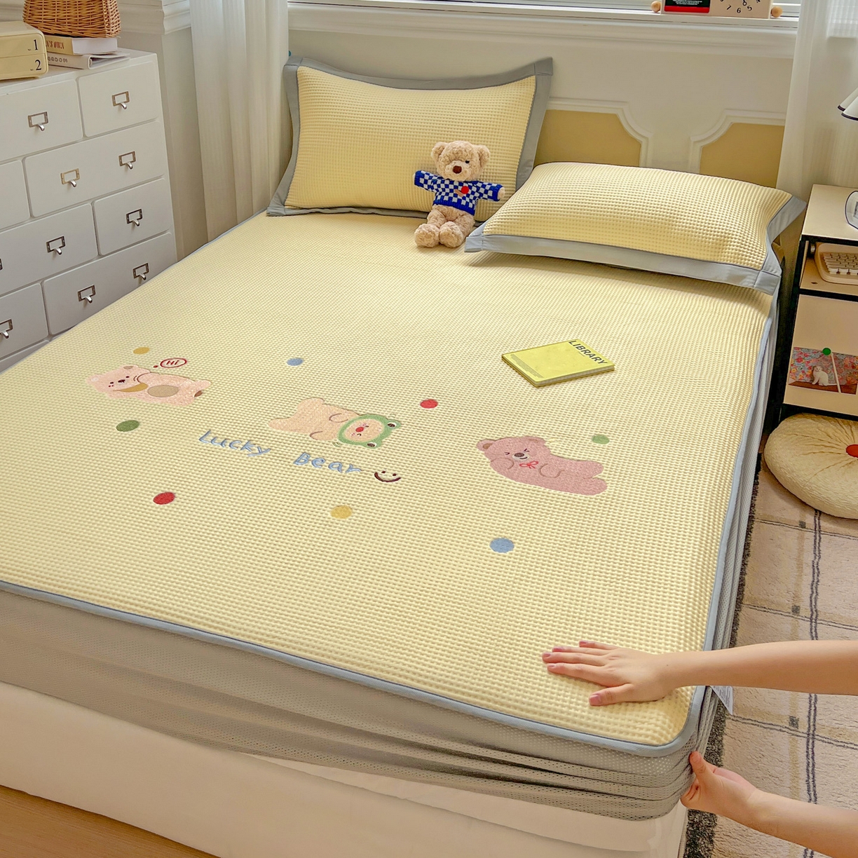 91家纺网 家纺一手货源 找家纺 （总）慕尚家纺 2025新款冰豆豆带有乙纶刺绣凉席席子床笠款