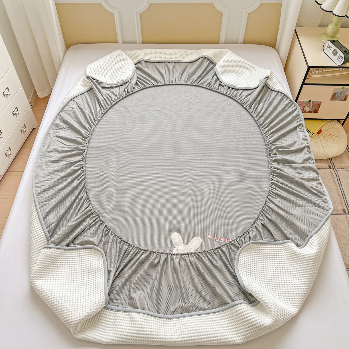 91家纺网 家纺一手货源 找家纺 慕尚家纺 2025新款冰豆豆带有乙纶刺绣凉席席子床笠款 太棒了的兔-白 床笠款