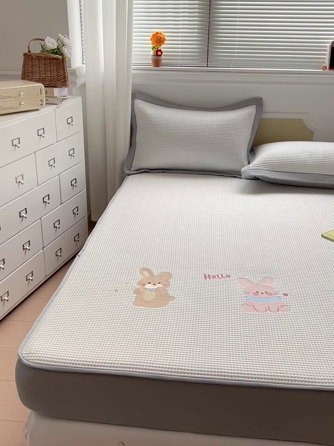 91家纺网 家纺一手货源 找家纺 慕尚家纺 2025新款冰豆豆带有乙纶刺绣凉席席子床笠款 太棒了的兔-白 床笠款