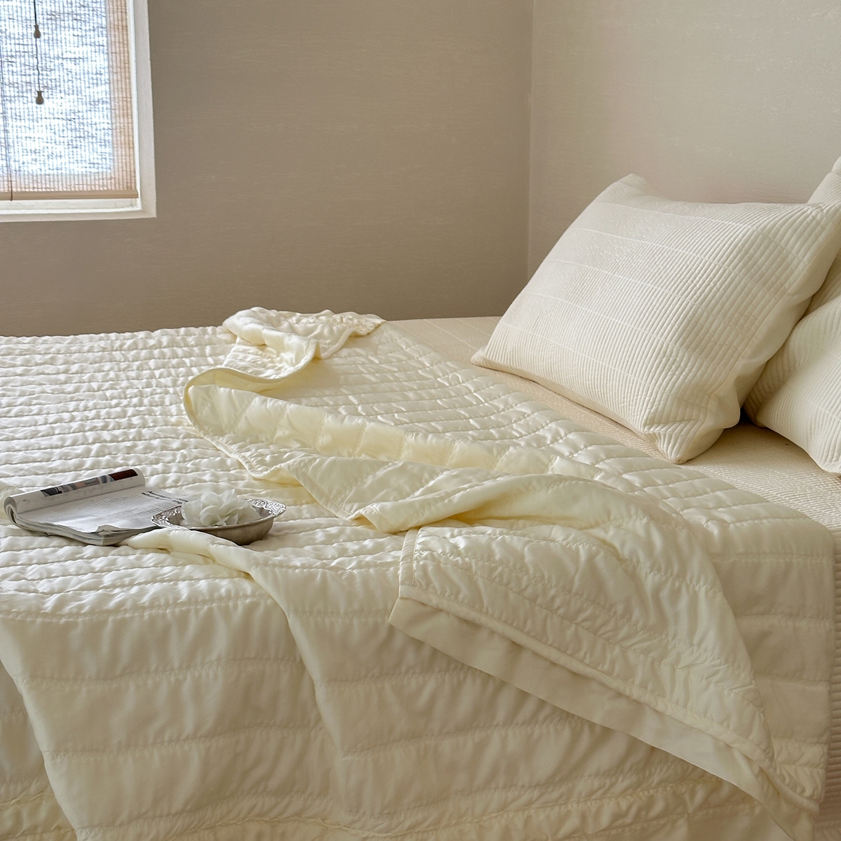 91家纺网 家纺一手货源 找家纺 汇庭 2025新款荷叶被自然床盖系列 荷叶白（自然白）