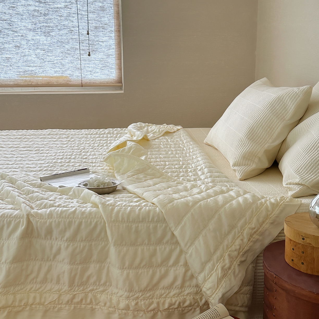 91家纺网 家纺一手货源 找家纺 汇庭 2025新款荷叶被自然床盖系列 荷叶白（自然白）