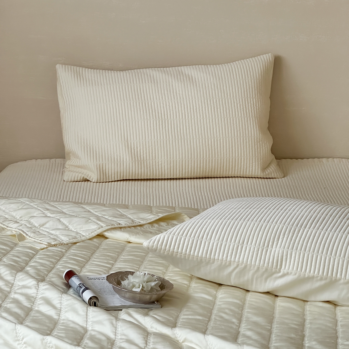 91家纺网 家纺一手货源 找家纺 汇庭 2025新款荷叶被自然床盖系列 荷叶白（自然白）