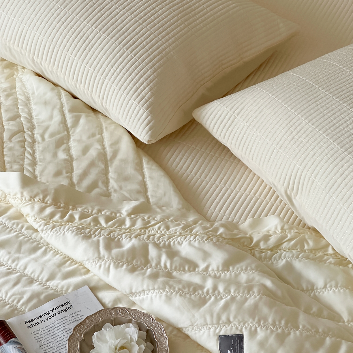 91家纺网 家纺一手货源 找家纺 汇庭 2025新款荷叶被自然床盖系列 荷叶白（自然白）