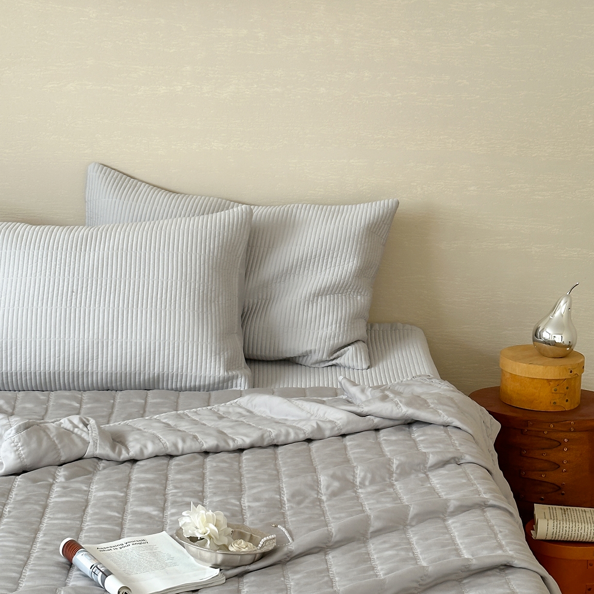 91家纺网 家纺一手货源 找家纺 汇庭 2025新款荷叶被自然床盖系列 荷叶灰（自然灰）