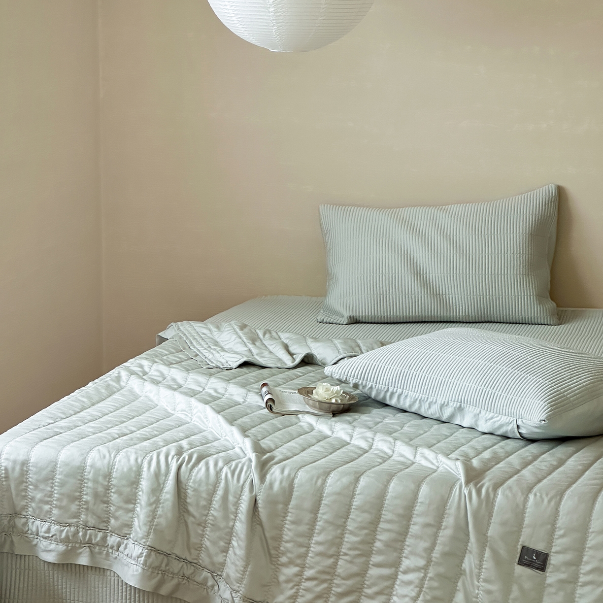 91家纺网 家纺一手货源 找家纺 汇庭 2025新款荷叶被自然床盖系列 荷叶绿（自然绿）