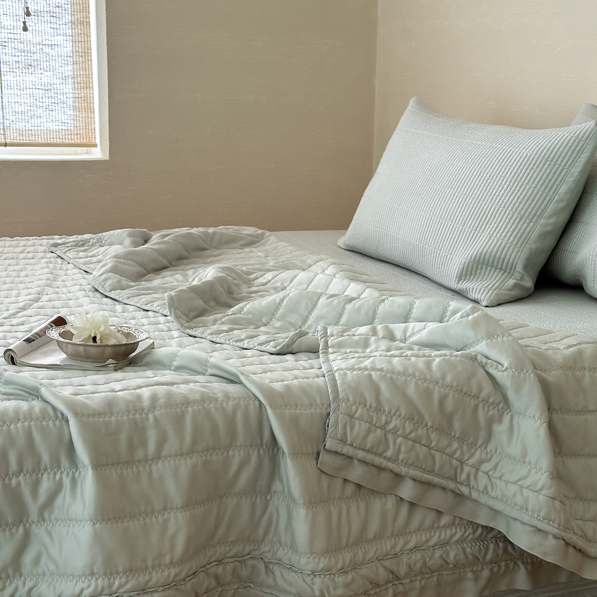 91家纺网 家纺一手货源 找家纺 汇庭 2025新款荷叶被自然床盖系列 荷叶绿（自然绿）