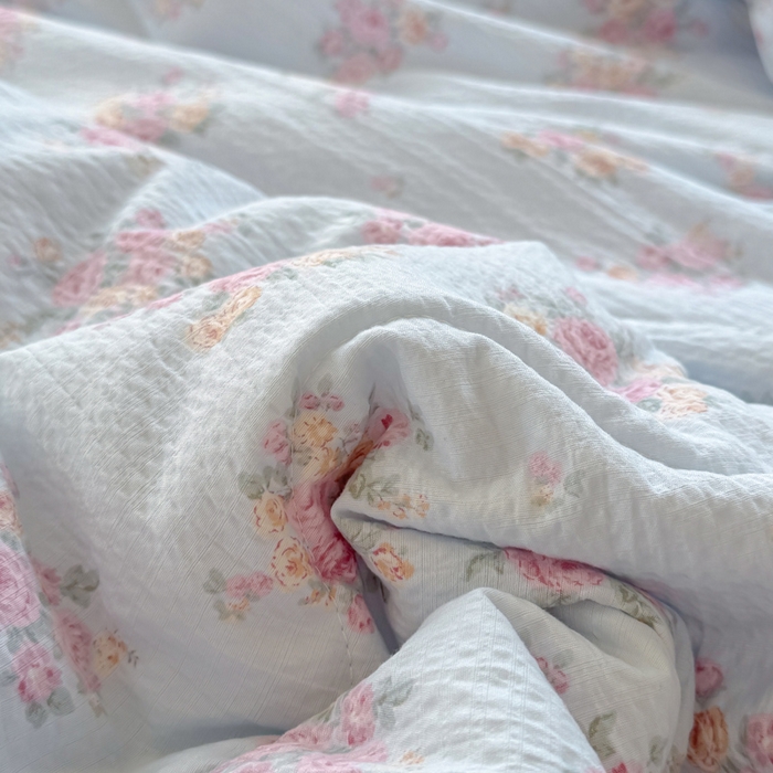 91家纺网 家纺一手货源 找家纺 丽美人家纺 2025新款韩版花边皱皱纱夏被四件套 铃兰