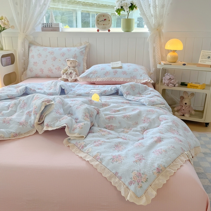 91家纺网 家纺一手货源 找家纺 丽美人家纺 2025新款韩版花边皱皱纱夏被四件套 铃兰