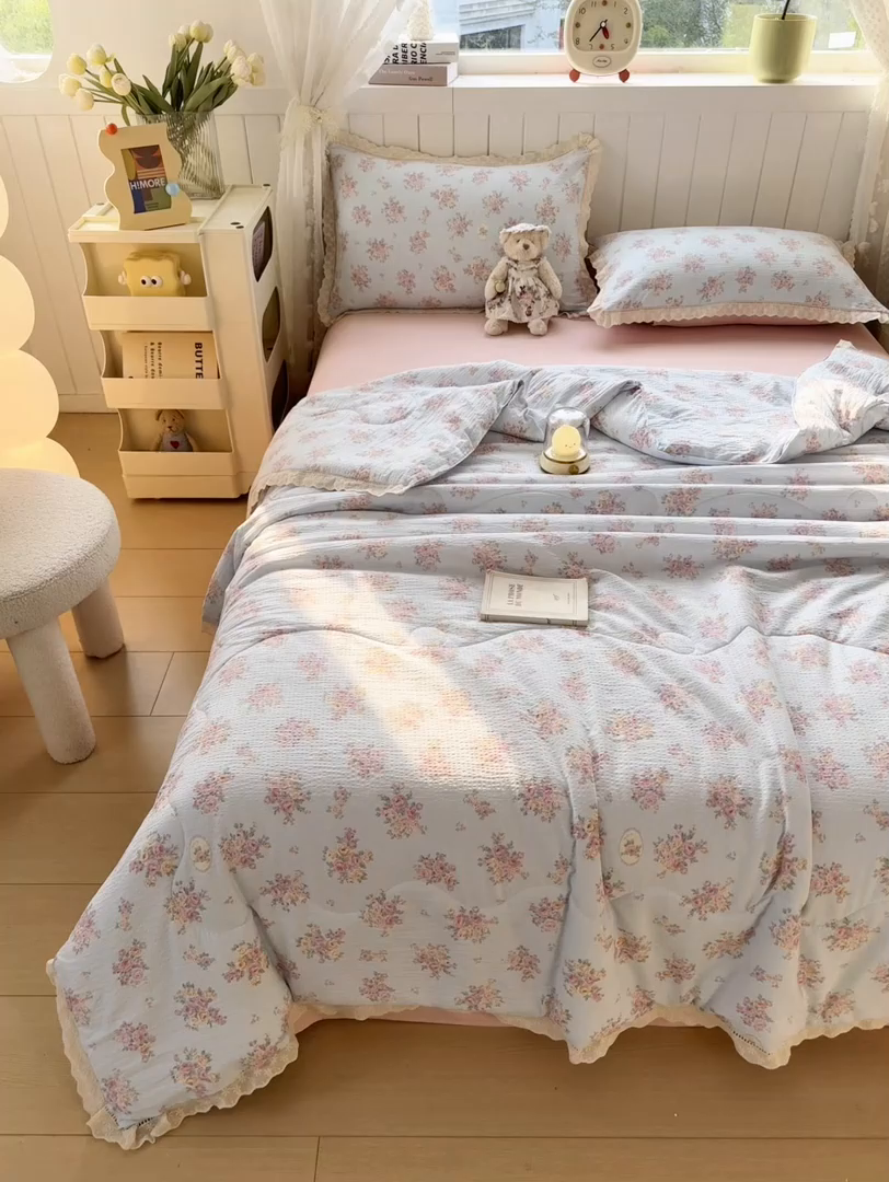 91家纺网 家纺一手货源 找家纺 丽美人家纺 2025新款韩版花边皱皱纱夏被四件套 铃兰