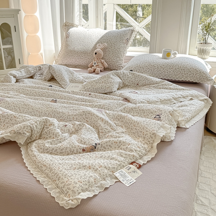 91家纺网 家纺一手货源 找家纺 丽美人家纺 2025新款韩版花边皱皱纱夏被四件套 时光