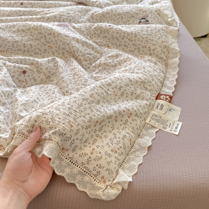 91家纺网 家纺一手货源 找家纺 丽美人家纺 2025新款韩版花边皱皱纱夏被四件套 时光