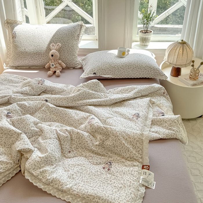 91家纺网 家纺一手货源 找家纺 丽美人家纺 2025新款韩版花边皱皱纱夏被四件套 时光