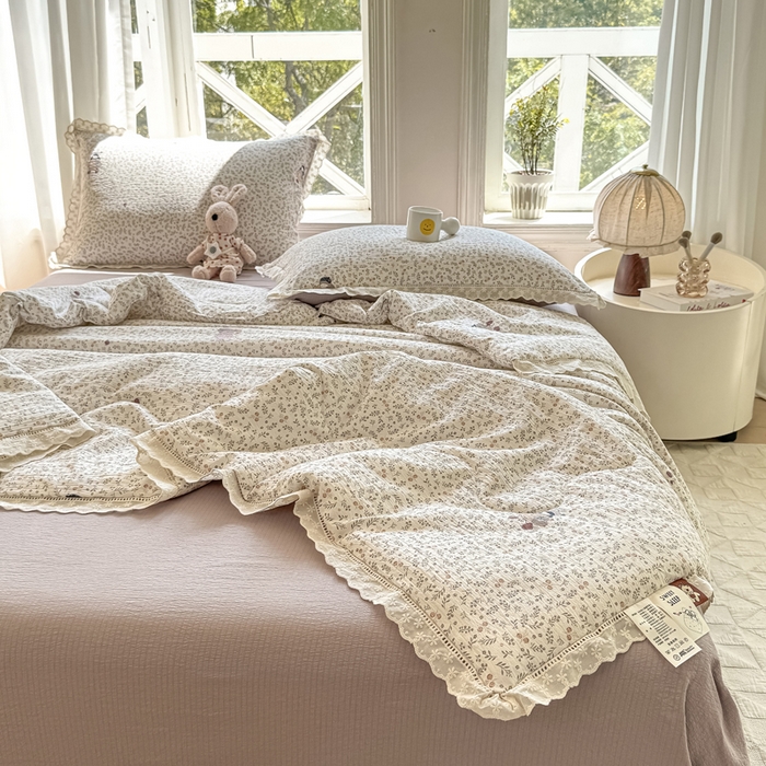 91家纺网 家纺一手货源 找家纺 丽美人家纺 2025新款韩版花边皱皱纱夏被四件套 时光