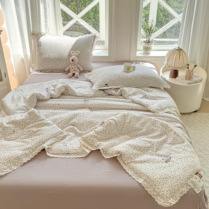 91家纺网 家纺一手货源 找家纺 丽美人家纺 2025新款韩版花边皱皱纱夏被四件套 时光