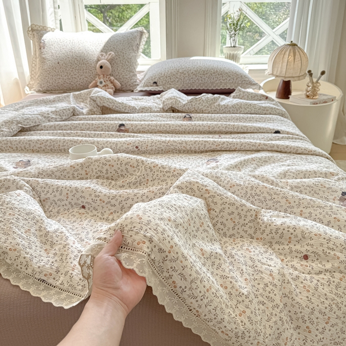 91家纺网 家纺一手货源 找家纺 丽美人家纺 2025新款韩版花边皱皱纱夏被四件套 时光