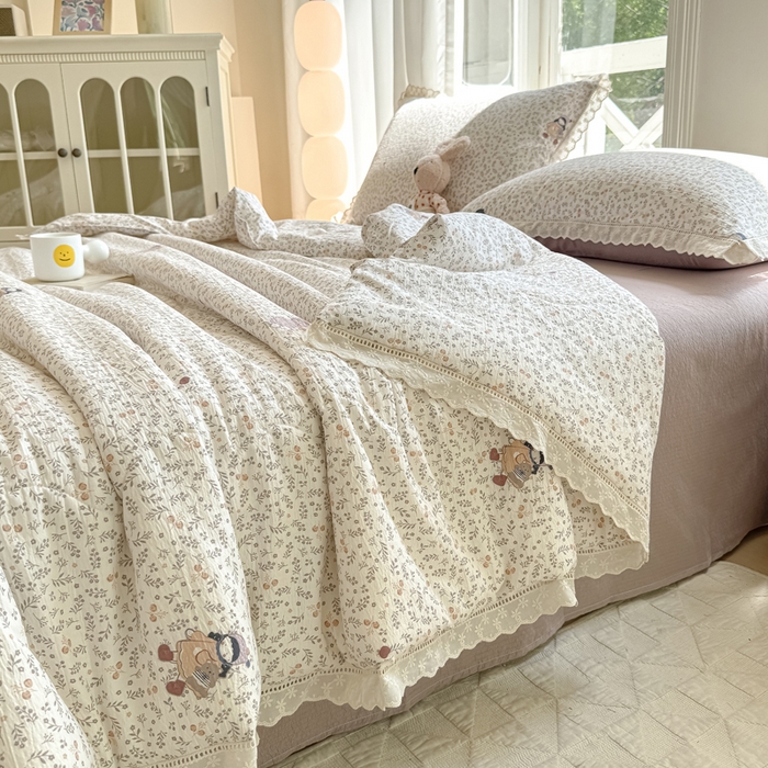 91家纺网 家纺一手货源 找家纺 丽美人家纺 2025新款韩版花边皱皱纱夏被四件套 时光