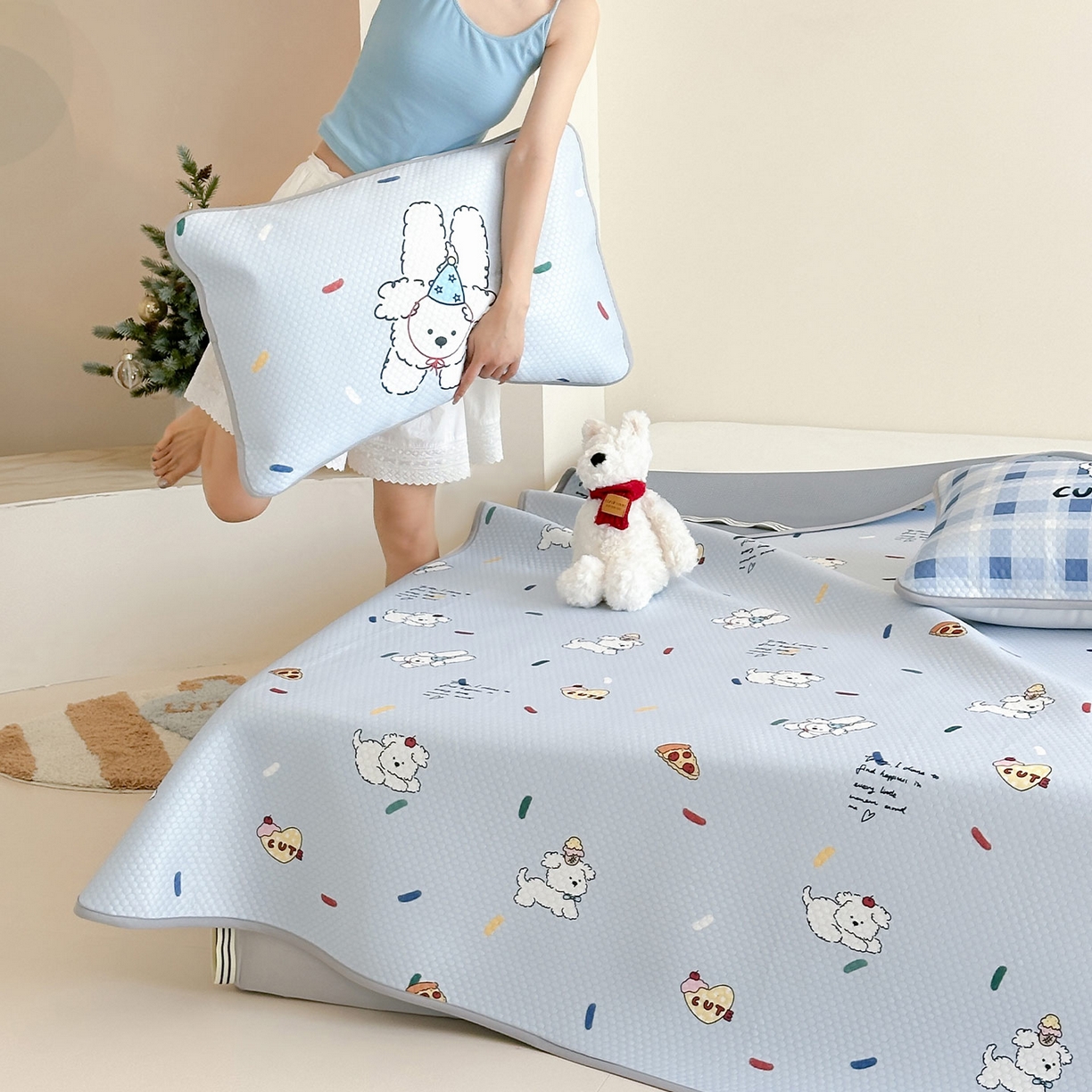 91家纺网 家纺一手货源 找家纺 RYB红黄兰 2025新款ins设计师原创A类数码大版卡通印花冰豆豆席凉席席子 糖果小白