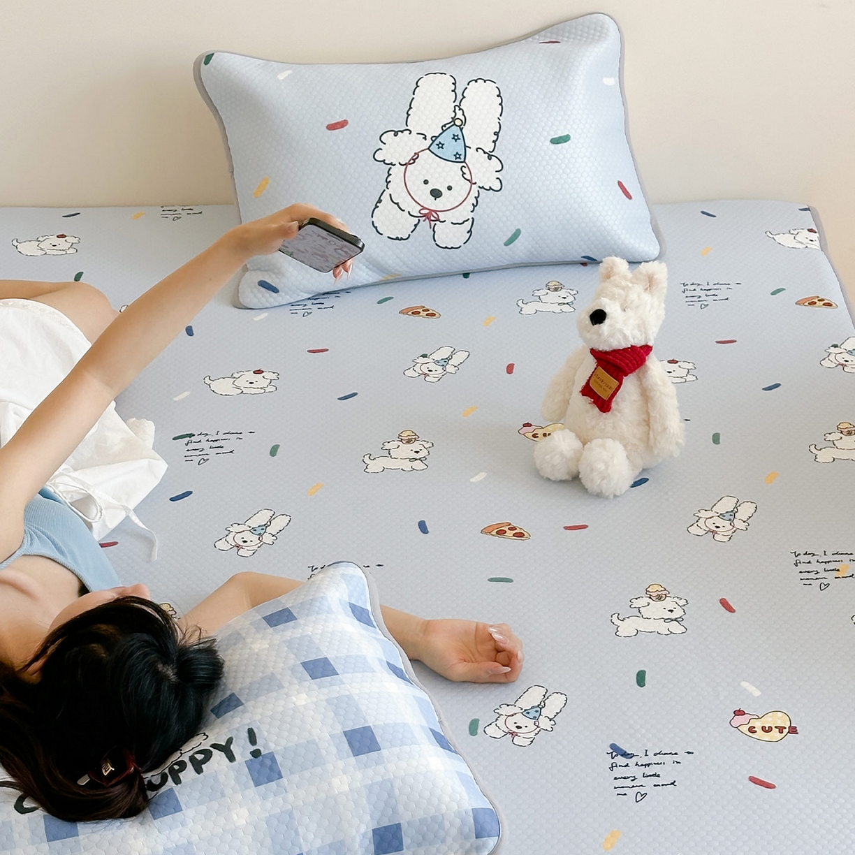 91家纺网 家纺一手货源 找家纺 RYB红黄兰 2025新款ins设计师原创A类数码大版卡通印花冰豆豆席凉席席子 糖果小白