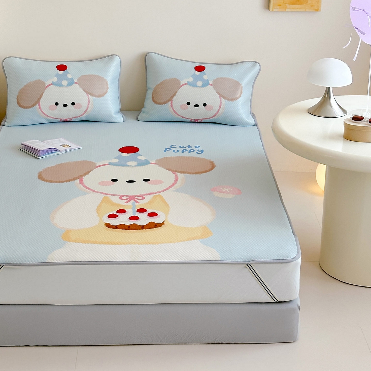 91家纺网 家纺一手货源 找家纺 RYB红黄兰 2025新款ins设计师原创A类数码大版卡通印花冰豆豆席凉席席子 蛋糕小狗