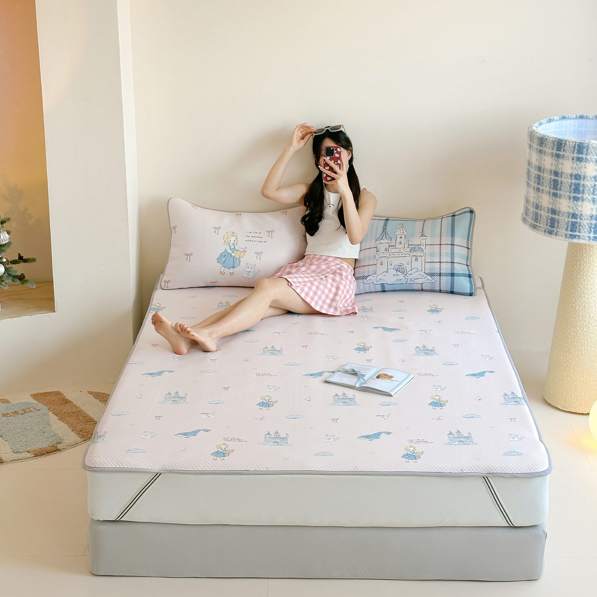 91家纺网 家纺一手货源 找家纺 RYB红黄兰 2025新款ins设计师原创A类数码大版卡通印花冰豆豆席凉席席子 城堡公主