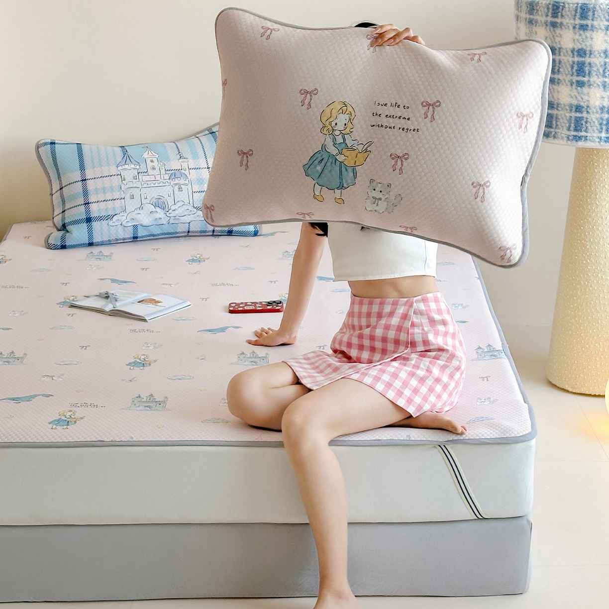 91家纺网 家纺一手货源 找家纺 RYB红黄兰 2025新款ins设计师原创A类数码大版卡通印花冰豆豆席凉席席子 城堡公主