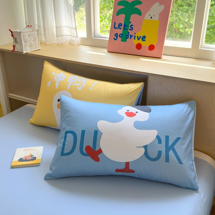 91家纺网 家纺一手货源 找家纺 一霖家纺 2025新款高克重云朵棉大版数码带脚丫四件套 大版-快乐小鸭