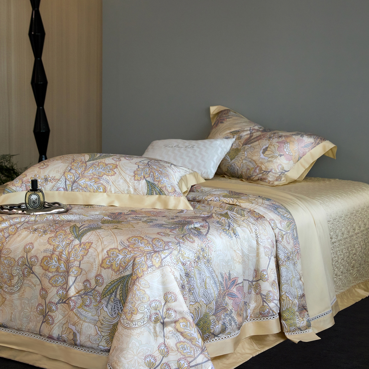 91家纺网 家纺一手货源 找家纺 时亿家居 2025新款100s天丝棉兰精天丝床盖款夏被四件套-剑桥系列 剑桥 金