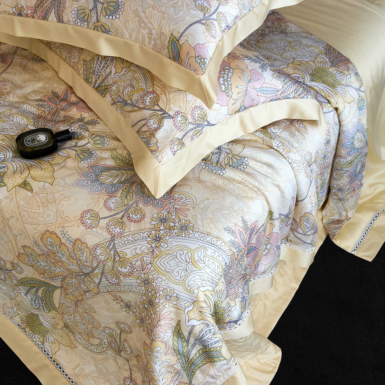 91家纺网 家纺一手货源 找家纺 时亿家居 2025新款100s天丝棉兰精天丝床盖款夏被四件套-剑桥系列 剑桥 金