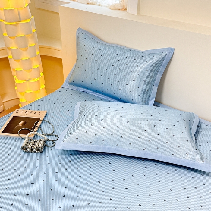 91家纺网 家纺一手货源 找家纺 慕尚家纺 2025新款数码印花床席床笠款冰藤席 蝴蝶蓝