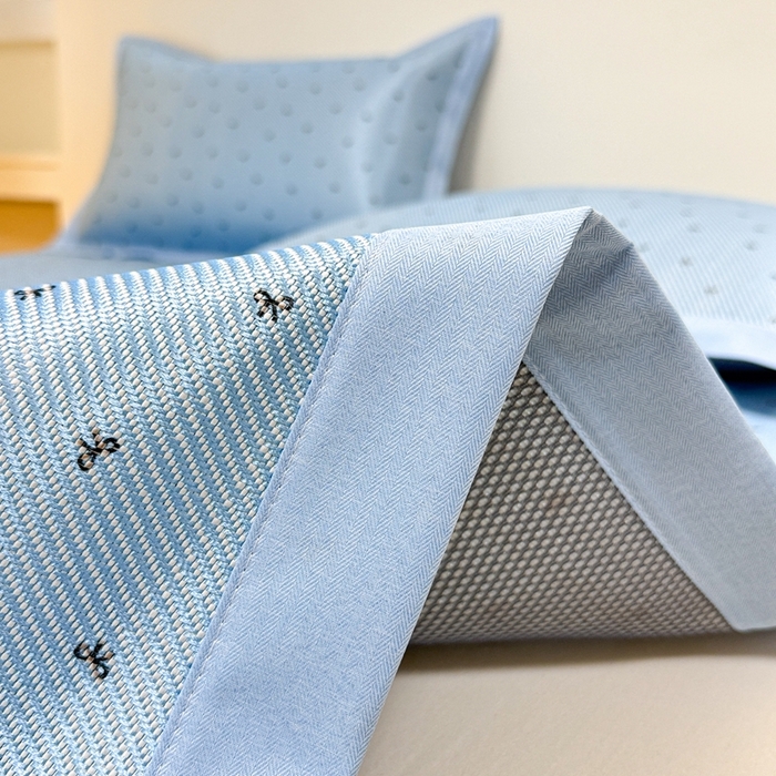 91家纺网 家纺一手货源 找家纺 慕尚家纺 2025新款数码印花床席床笠款冰藤席 蝴蝶蓝