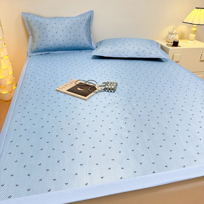 91家纺网 家纺一手货源 找家纺 慕尚家纺 2025新款数码印花床席床笠款冰藤席 蝴蝶蓝