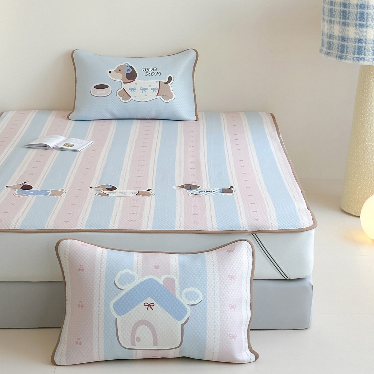 91家纺网 家纺一手货源 找家纺 （总）RYB红黄兰 2025新款ins设计师原创A类数码大版卡通印花冰豆豆席凉席席子