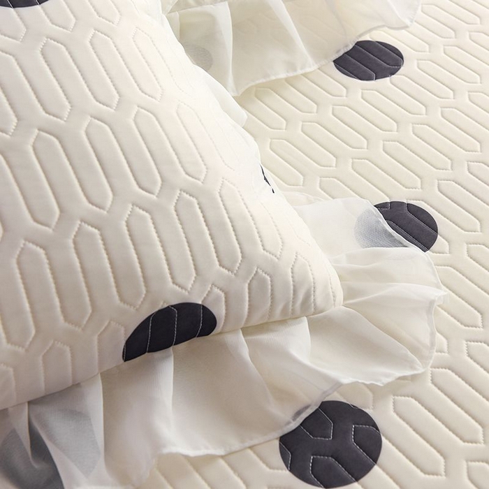 91家纺网 家纺一手货源 找家纺 悦织湾家纺 2025新款A类凉感丝床裙款乳胶凉席席子夏被夏凉被空调被四件套 波点