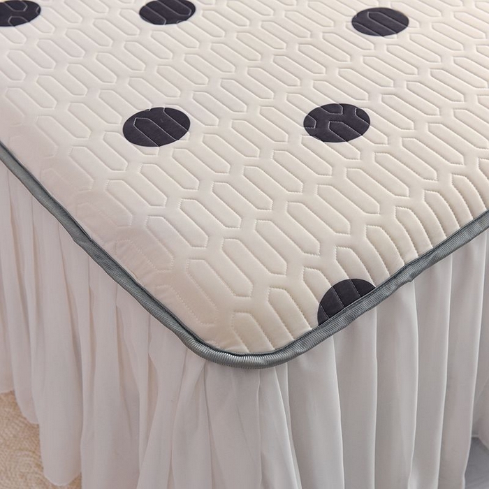 91家纺网 家纺一手货源 找家纺 悦织湾家纺 2025新款A类凉感丝床裙款乳胶凉席席子夏被夏凉被空调被四件套 波点